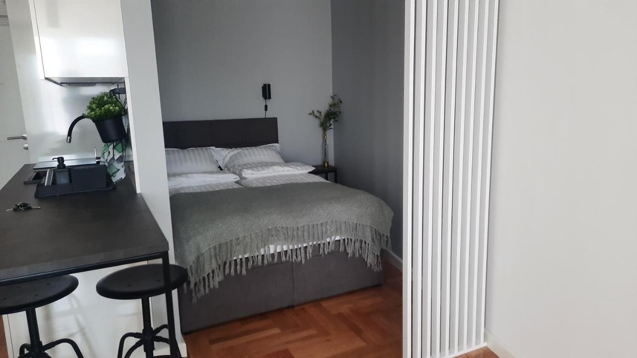 Nina Studio Apartment Bijeljina Buitenkant foto